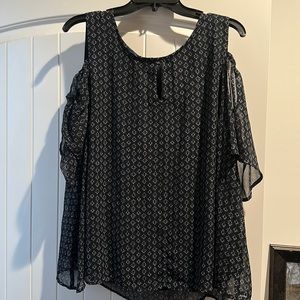 Blouse with cut out shoulders